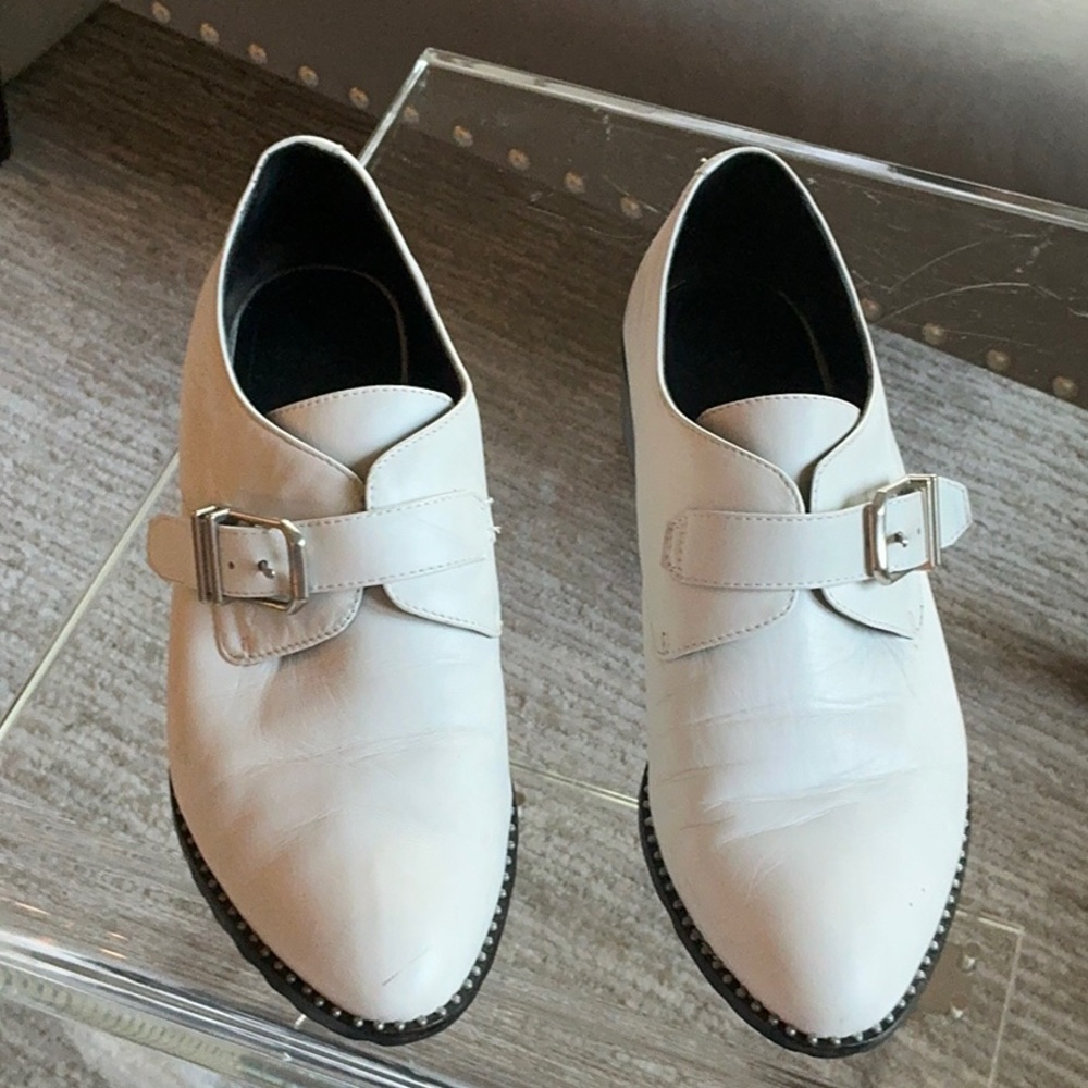 Pour La Victoire White Buckle Loafers
